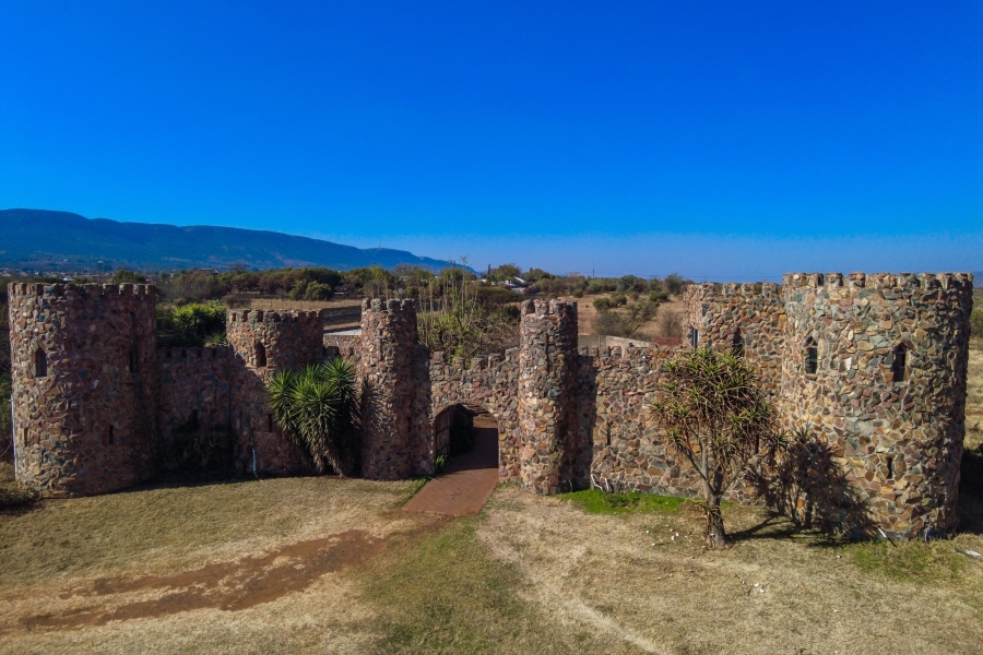 8 Bedroom Property for Sale in Rietfontein AH North West